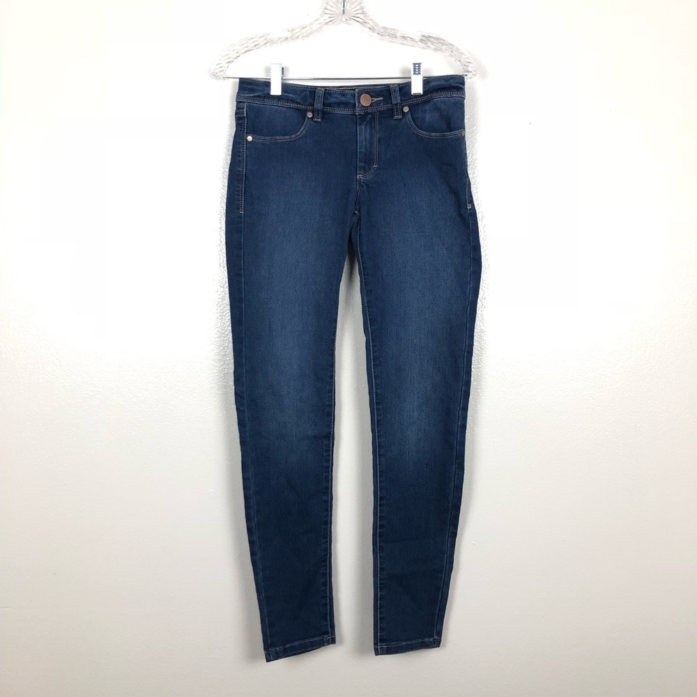 Lauren Conrad blue skinny jeans 2